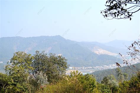 Het Fenghuangshan Landschapspark: Een Oase van Schoonheid en Vrede in het Hart van Xinyu!