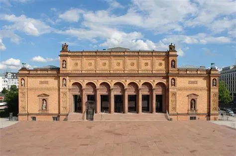 De Hamburger Kunsthalle: Een Meesterwerk van Kunst en Architectuur!